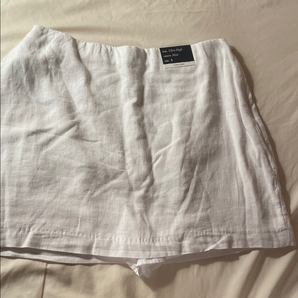 Abercrombie & Fitch white Mini Skort